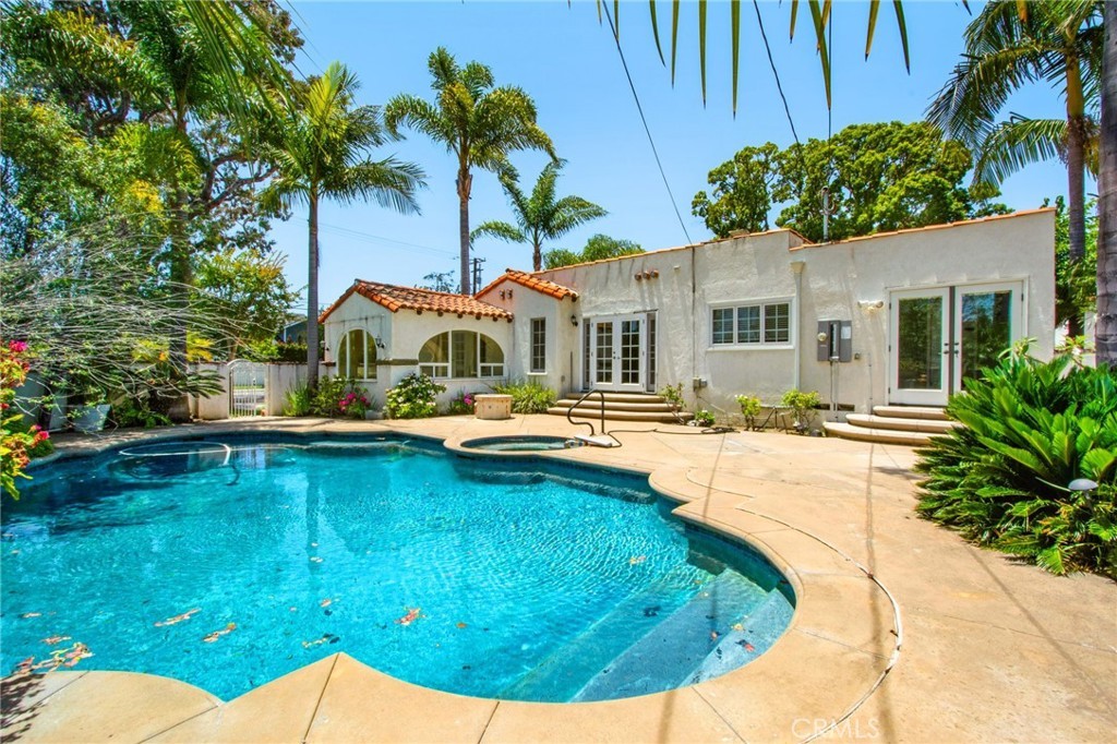 398 22nd St, Newport Beach, CA 92660