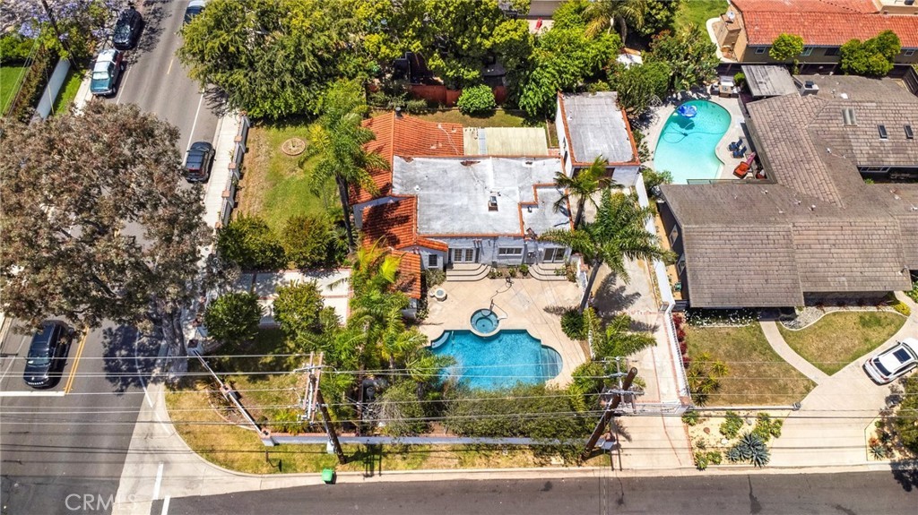 398 22nd St, Newport Beach, CA 92660