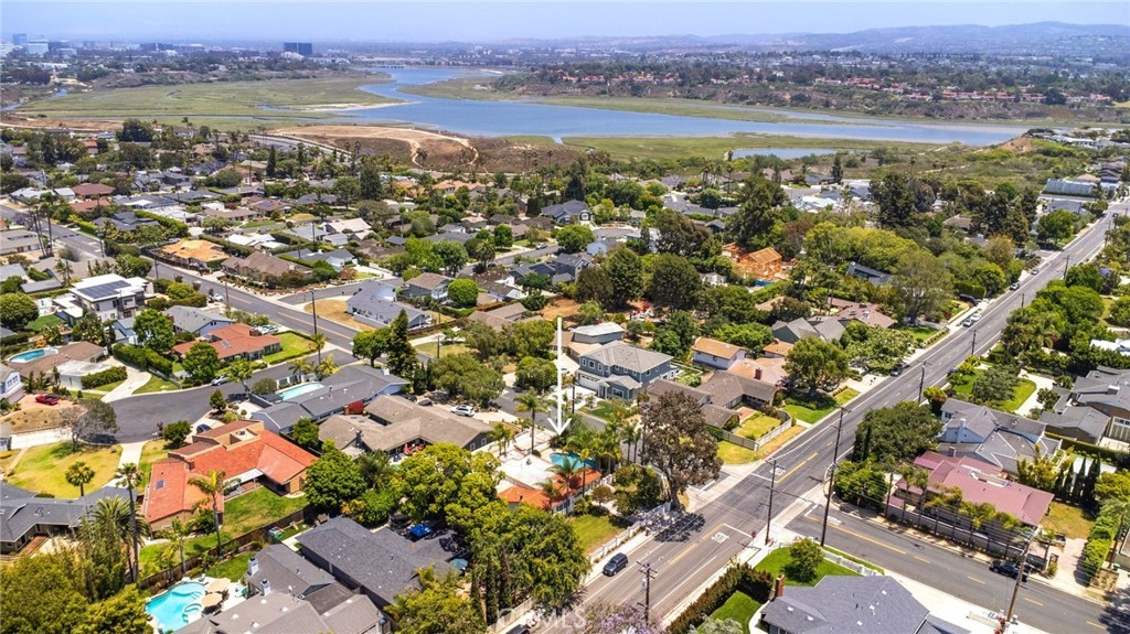 398 22nd St, Newport Beach, CA 92660