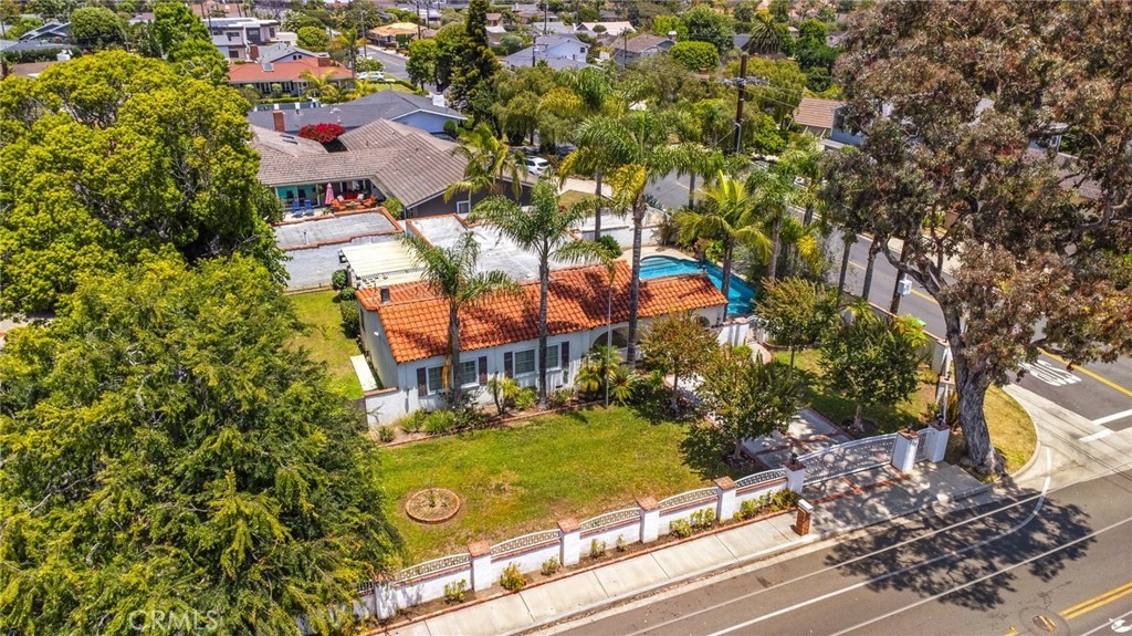 398 22nd St, Newport Beach, CA 92660