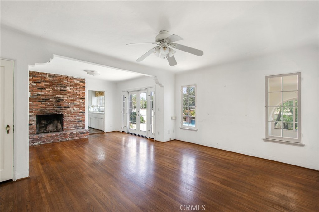 398 22nd St, Newport Beach, CA 92660